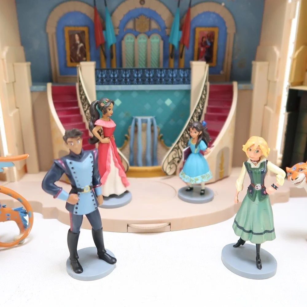Disney Store London Exclusive Elena of Avalor Palace Doll House Music And Lights